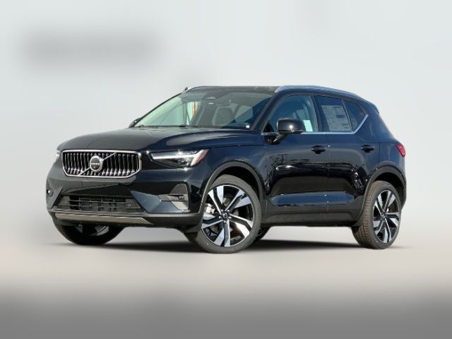 2025 Volvo XC40 Plus Bright Theme