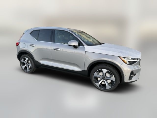 2025 Volvo XC40 Plus Bright Theme