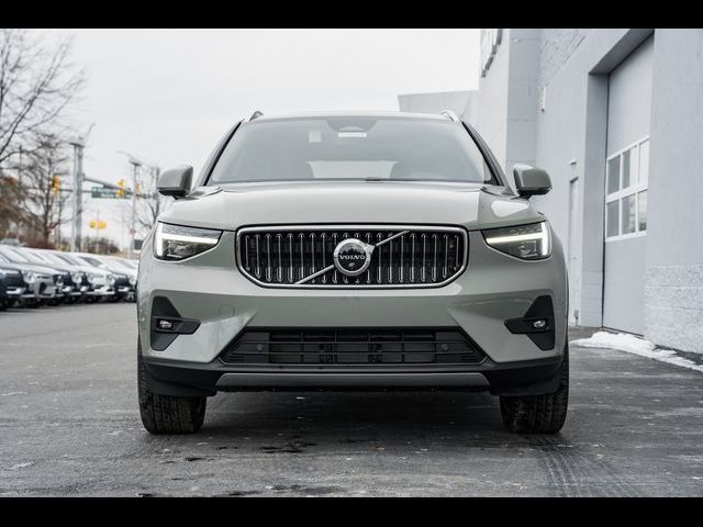 2025 Volvo XC40 Plus Bright Theme