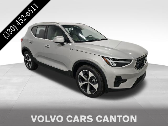 2025 Volvo XC40 Plus Bright Theme