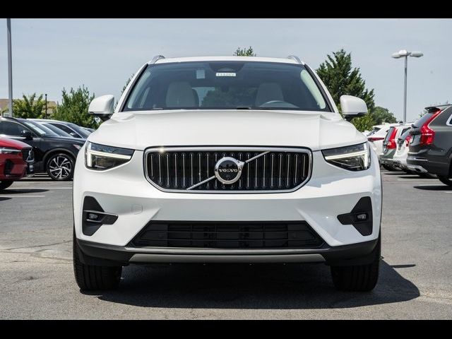 2025 Volvo XC40 Plus Bright Theme