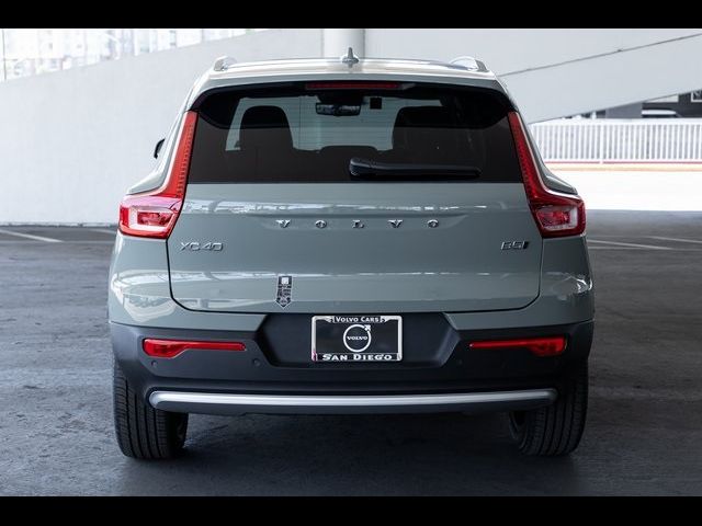 2025 Volvo XC40 Plus Bright Theme