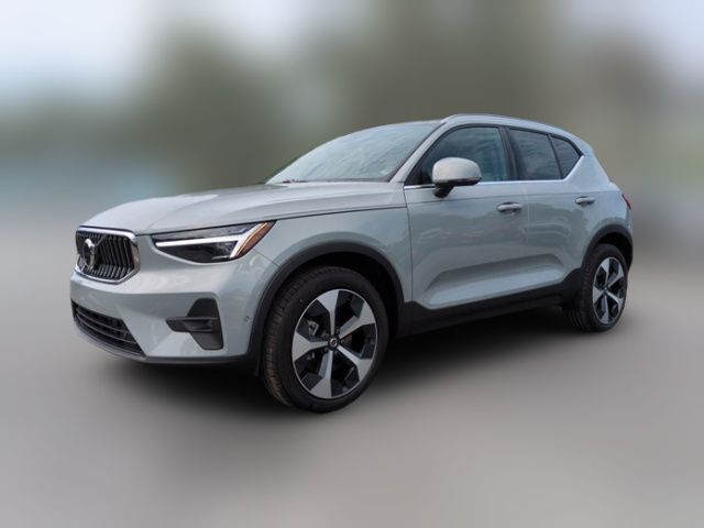 2025 Volvo XC40 Plus Bright Theme