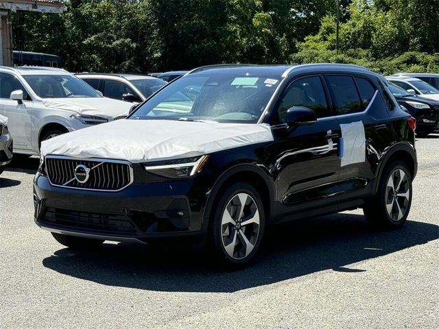 2025 Volvo XC40 Plus Bright Theme