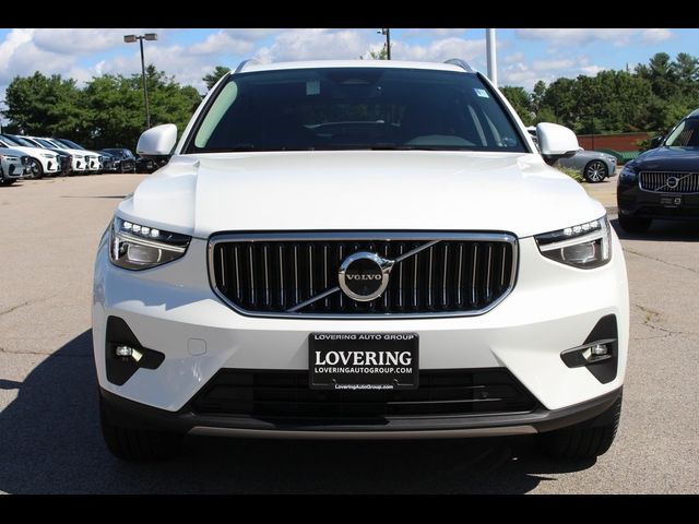 2025 Volvo XC40 Plus Bright Theme