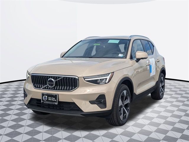 2025 Volvo XC40 Plus Bright Theme