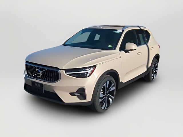 2025 Volvo XC40 Plus Bright Theme