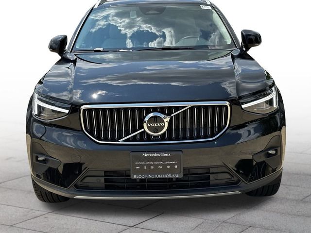 2025 Volvo XC40 Plus Bright Theme