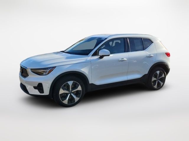 2025 Volvo XC40 Plus Bright Theme