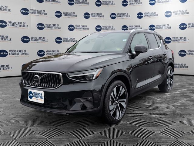 2025 Volvo XC40 Plus Bright Theme