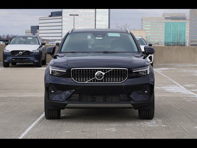 2025 Volvo XC40 Plus Bright Theme