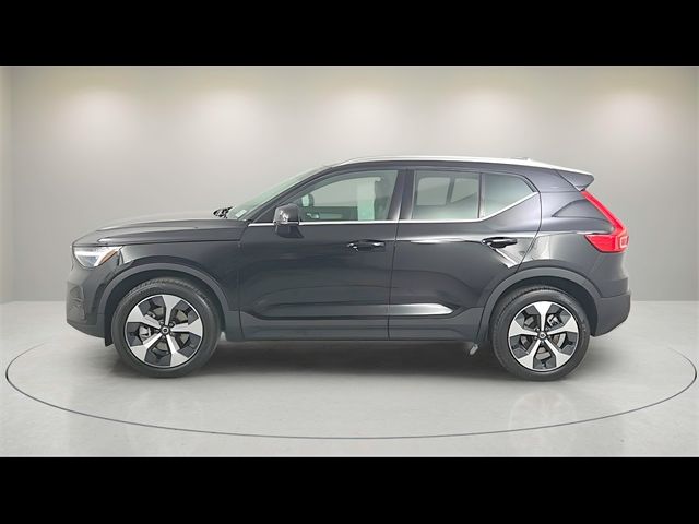 2025 Volvo XC40 Plus Bright Theme