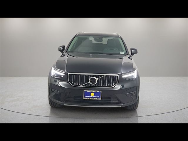 2025 Volvo XC40 Plus Bright Theme