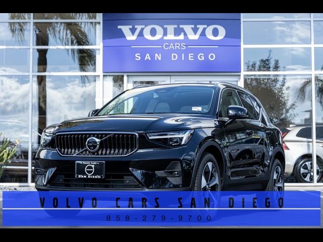 2025 Volvo XC40 Plus Bright Theme