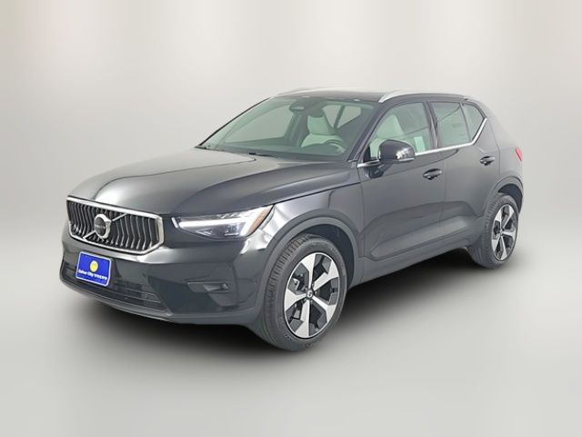 2025 Volvo XC40 Plus Bright Theme