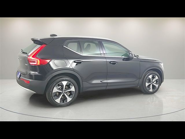 2025 Volvo XC40 Plus Bright Theme