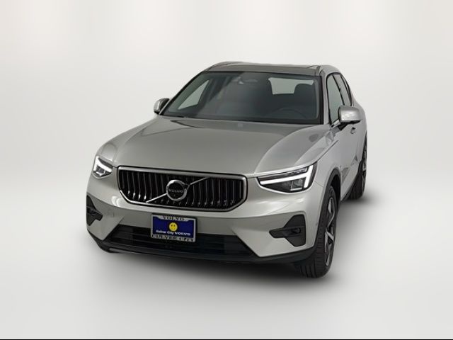 2025 Volvo XC40 Plus Bright Theme