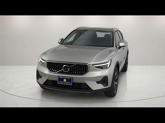 2025 Volvo XC40 Plus Bright Theme