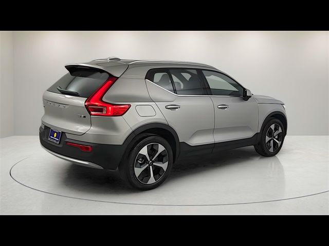 2025 Volvo XC40 Plus Bright Theme