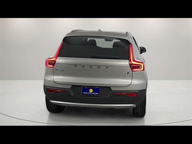 2025 Volvo XC40 Plus Bright Theme