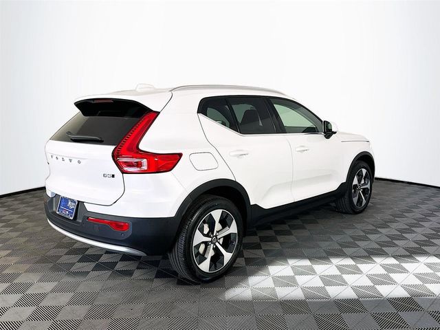 2025 Volvo XC40 Plus Bright Theme