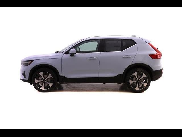 2025 Volvo XC40 Plus Bright Theme