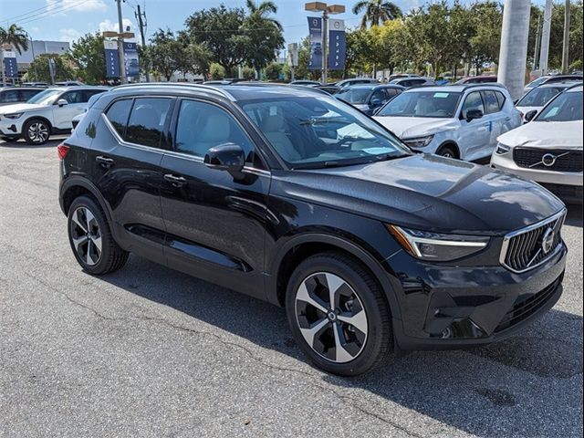 2025 Volvo XC40 Plus Bright Theme