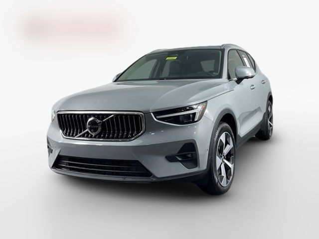 2025 Volvo XC40 Plus Bright Theme