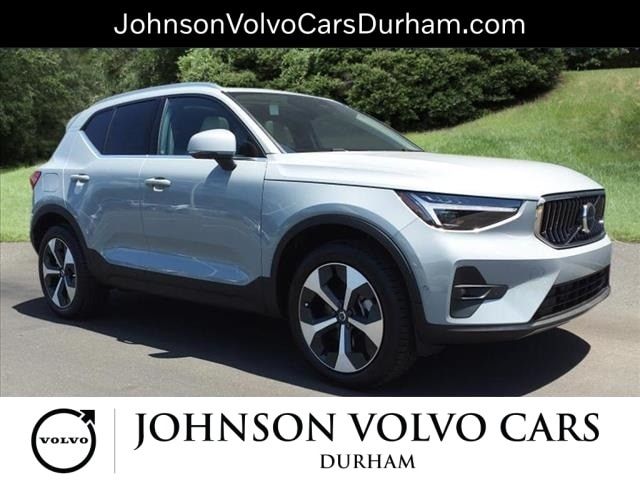 2025 Volvo XC40 Plus Bright Theme