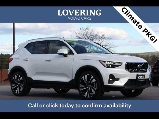 2025 Volvo XC40 Plus Bright Theme