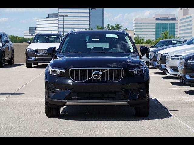 2025 Volvo XC40 Plus Bright Theme