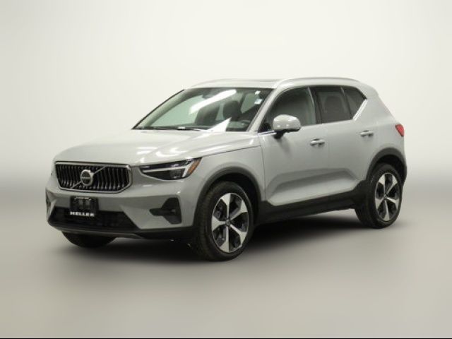 2025 Volvo XC40 Plus Bright Theme