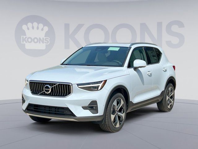 2025 Volvo XC40 Plus Bright Theme