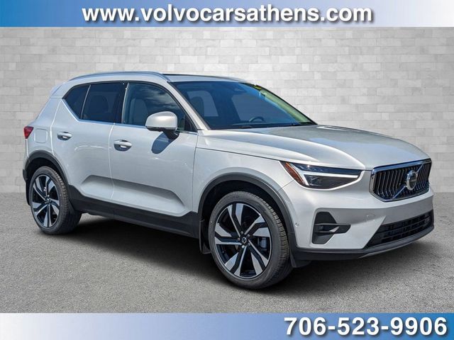 2025 Volvo XC40 Plus Bright Theme