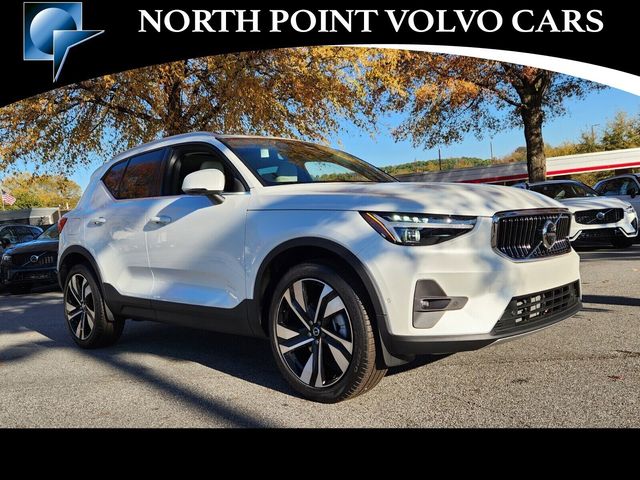 2025 Volvo XC40 Plus Bright Theme