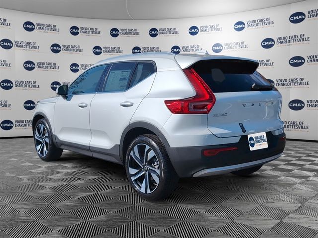 2025 Volvo XC40 Plus Bright Theme