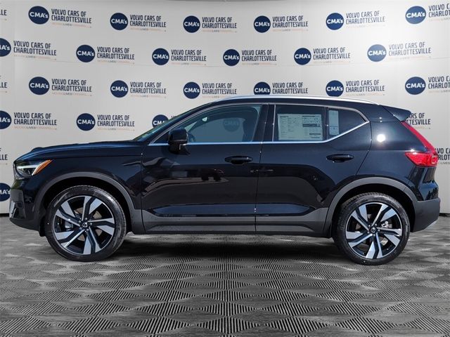 2025 Volvo XC40 Plus Bright Theme