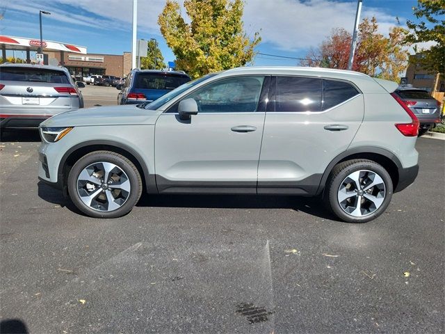 2025 Volvo XC40 Plus Bright Theme