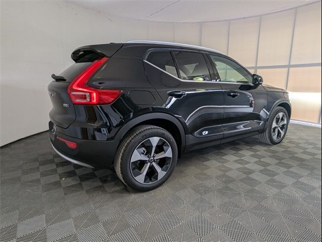 2025 Volvo XC40 Plus Bright Theme