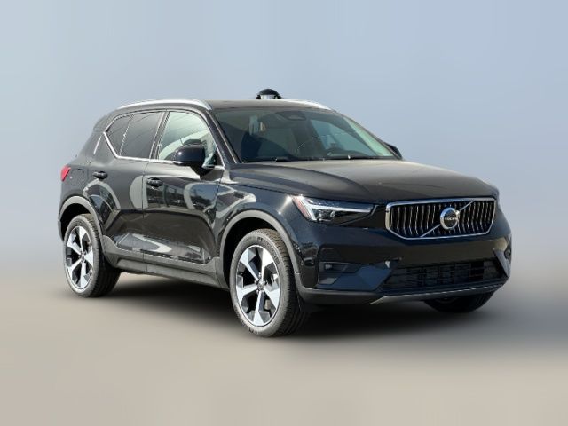 2025 Volvo XC40 Plus Bright Theme