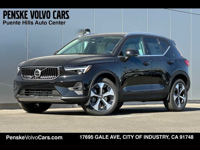 2025 Volvo XC40 Plus Bright Theme