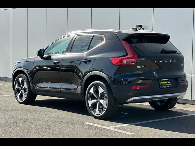 2025 Volvo XC40 Plus Bright Theme