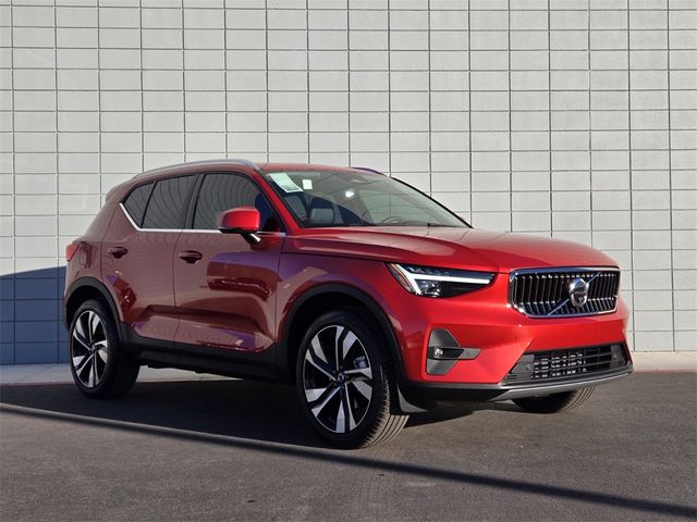 2025 Volvo XC40 Plus Bright Theme