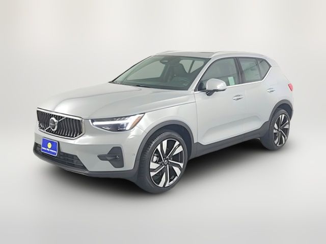 2025 Volvo XC40 Plus Bright Theme