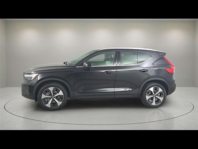 2025 Volvo XC40 Plus Bright Theme