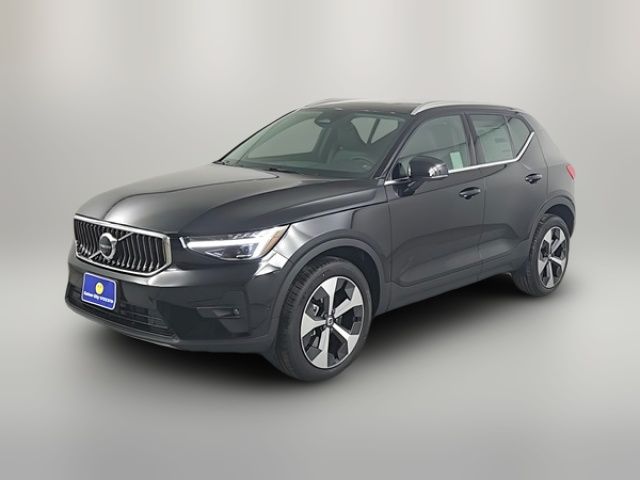 2025 Volvo XC40 Plus Bright Theme