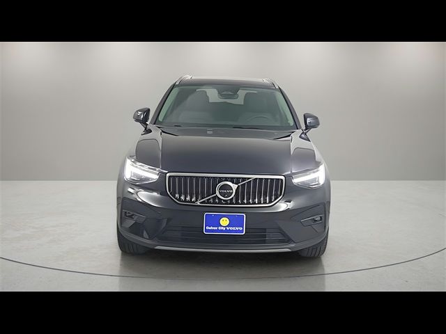 2025 Volvo XC40 Plus Bright Theme