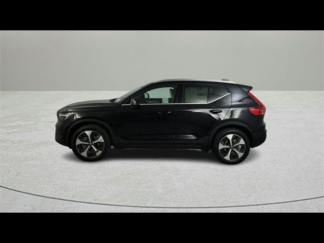 2025 Volvo XC40 Plus Bright Theme