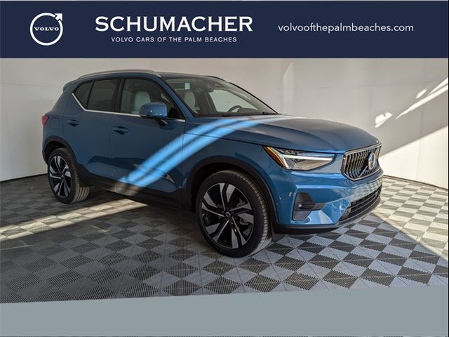 2025 Volvo XC40 Plus Bright Theme