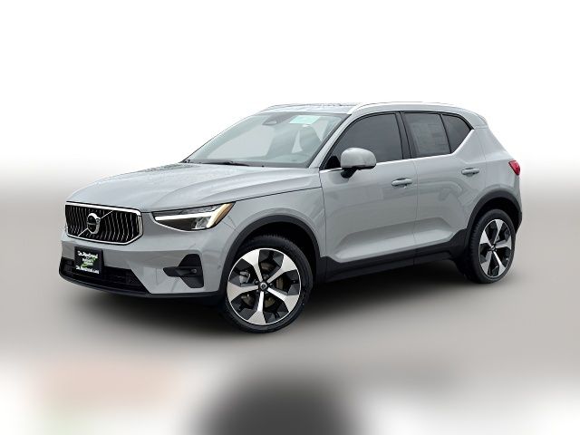 2025 Volvo XC40 Plus Bright Theme